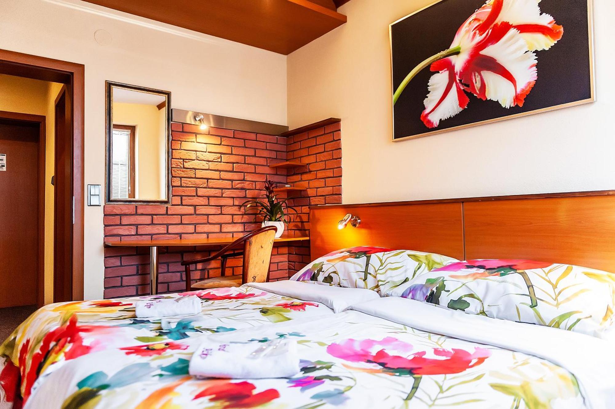 Hotel Acko Ружомберок Екстер'єр фото